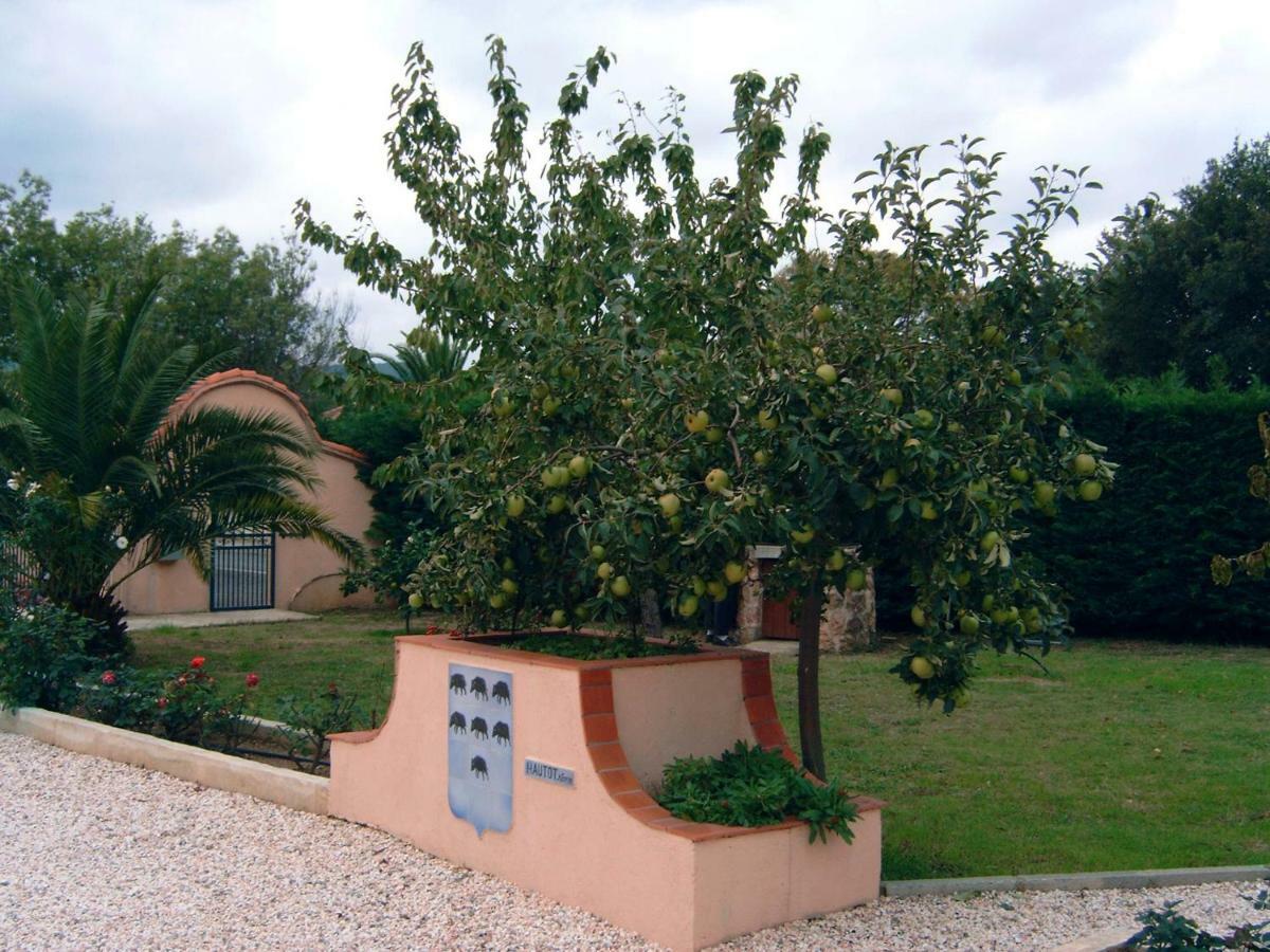 La Planquette Castelnou Exterior foto